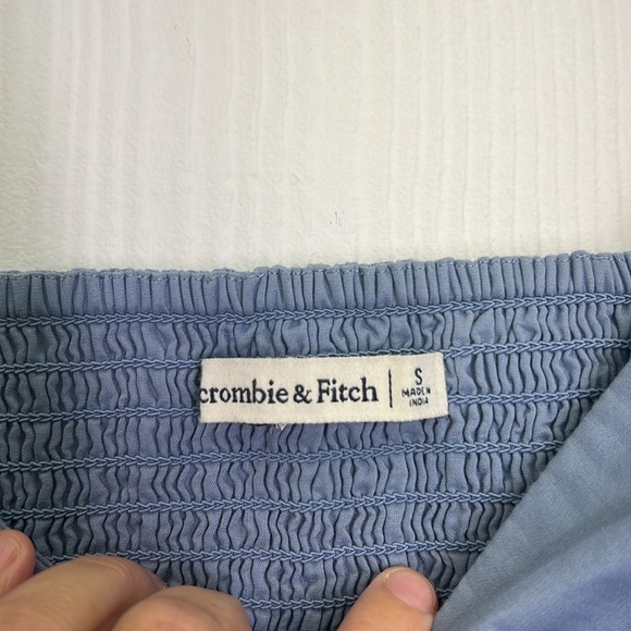 Abercrombie & Fitch - Blue Puff Short Sleeve Lightweight Poplin Ring Blouse SM - Picture 7 of 9